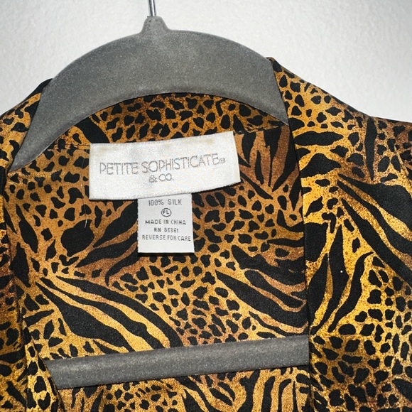Petite Sophisticate 100% silk leopard animal print long sleeve Size Large - Picture 7 of 9